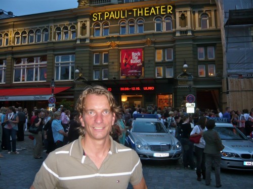 2008-08-06 Mit Justus & Annika im St.-Pauli-Theater (6)_WvQaEbps_f.jpg